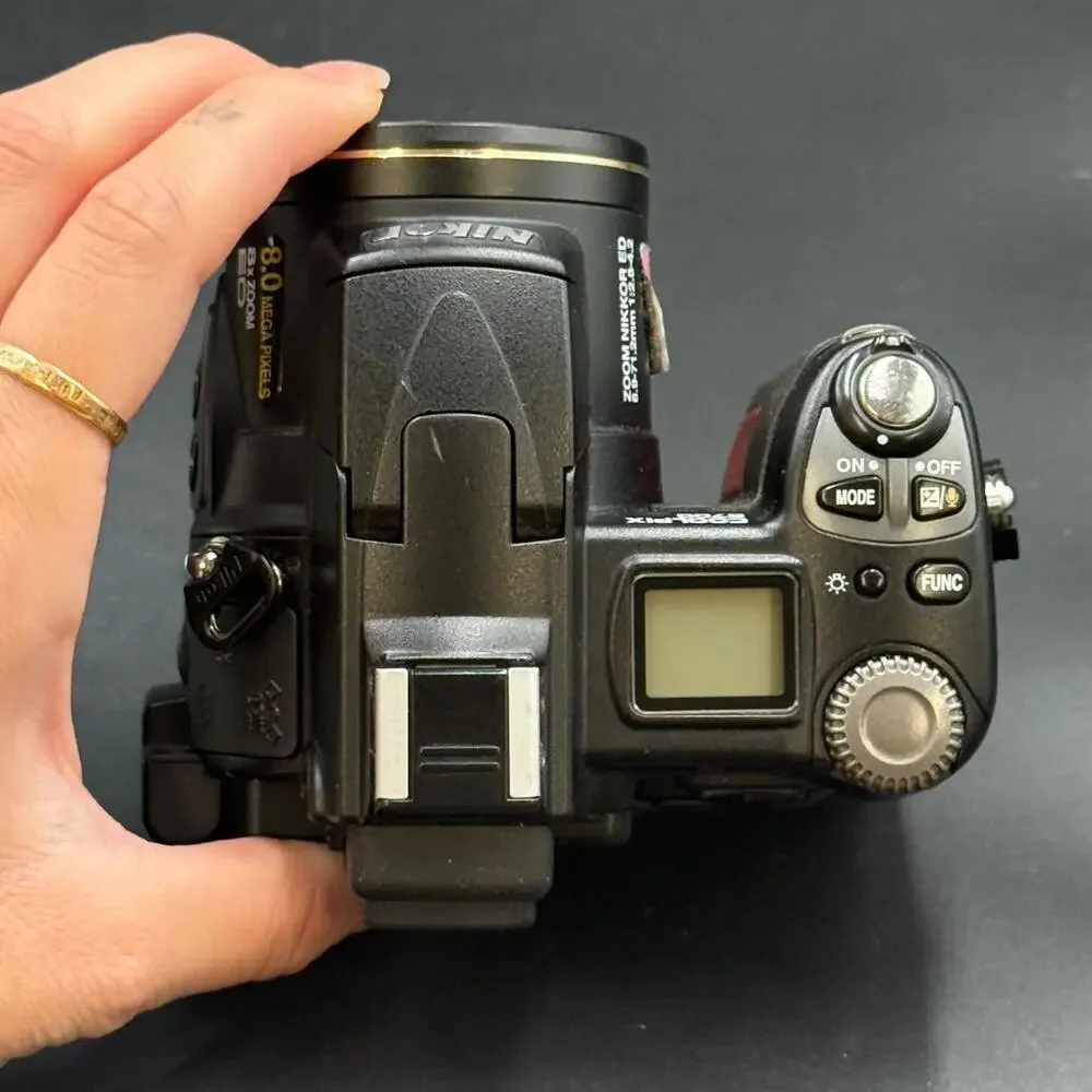 Nikon Coolpix 8700 Camera Untested As Is For Parts
